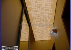 Sufit napinany z nadrukiem-zdjęciem, lampy do korytarza, garderoby, nowoczesne oświetlenie
